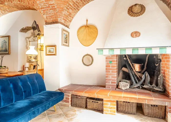 Guesthost - L'oblo - Lovely In Апартаменты Специя