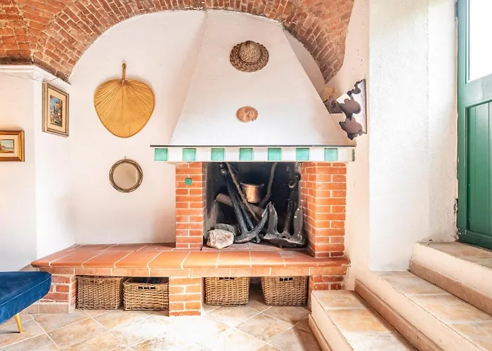 Апартаменты Guesthost - L'oblo - Lovely In Специя